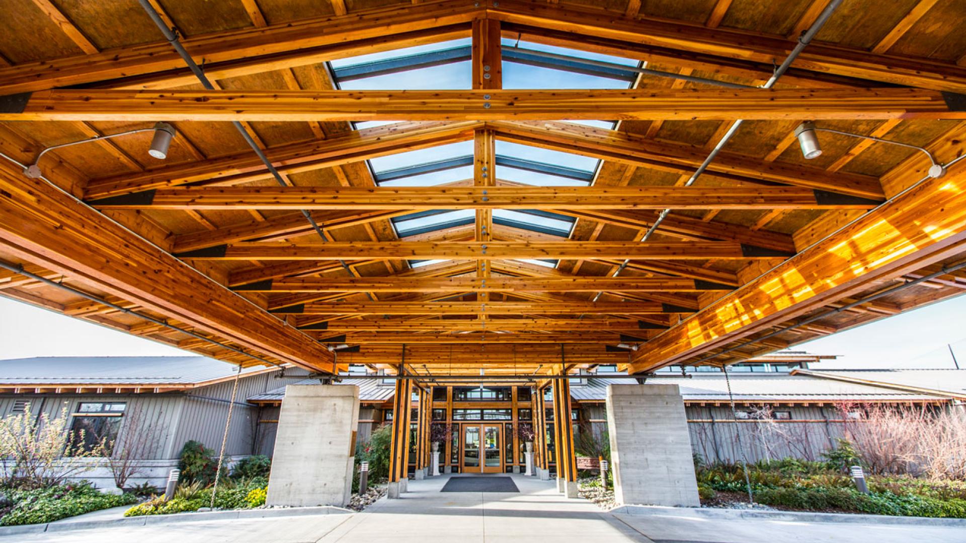 Riverway Clubhouse grand entrance